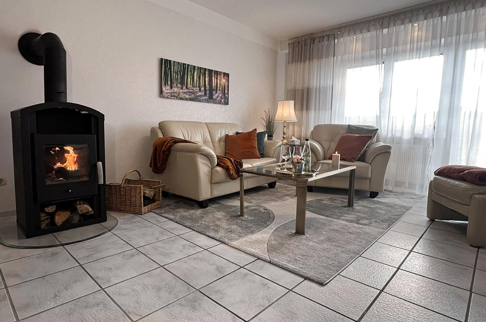 Ferienwohnung Goodtimes Hausen Uber Aar ภายนอก รูปภาพ